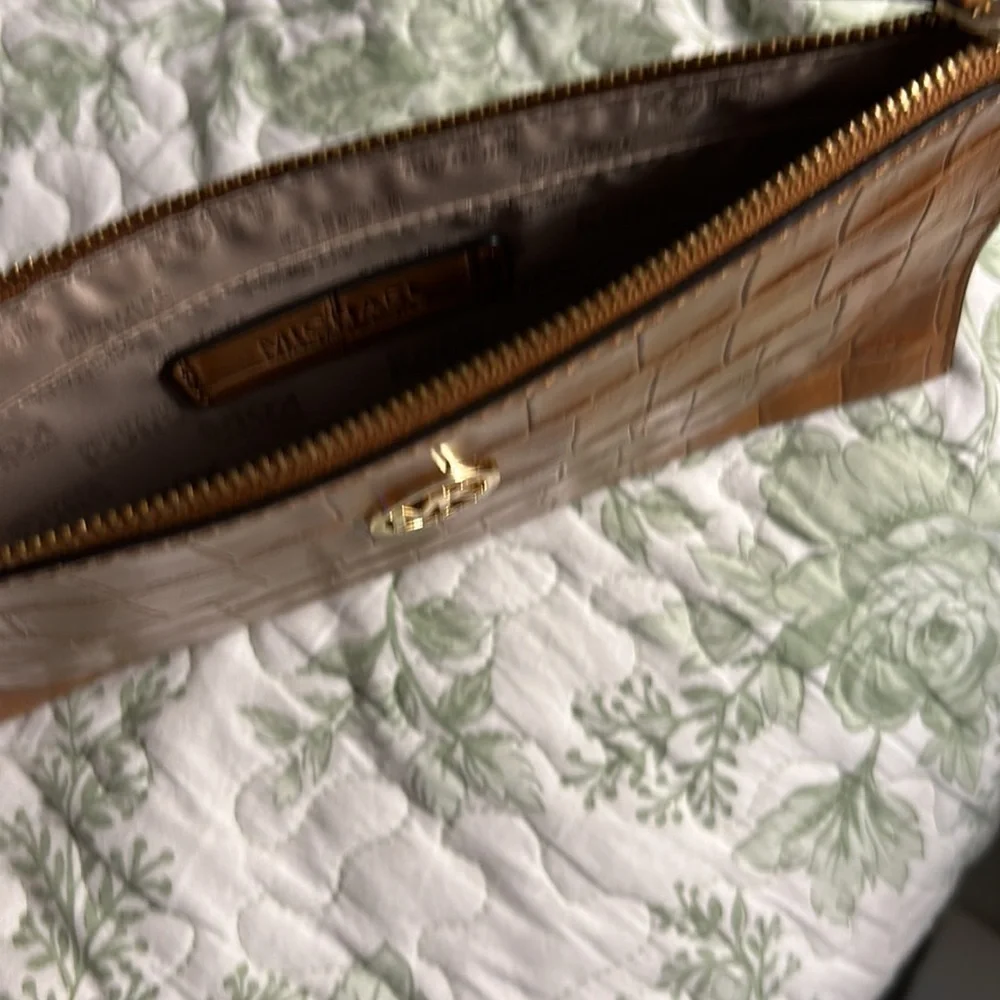 Michael Kors Jet set Kors gator - print camel clutch wallet wristlet.